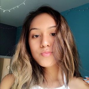 Meet your Posher, Amaya